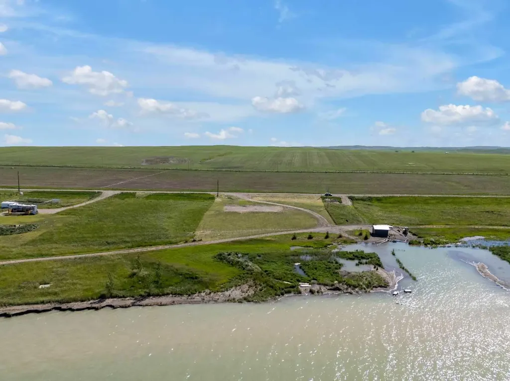 NE 19 18 21 W4 Rural Vulcan County AB T0L 1L0