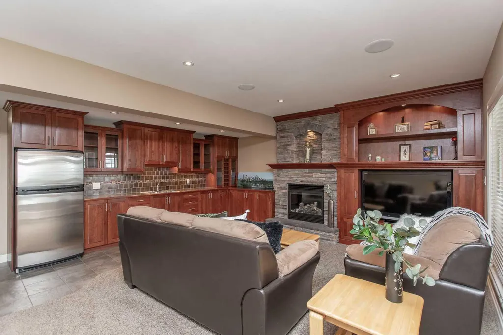 27111 Highway 597 Rural Lacombe County AB T0M 0J0