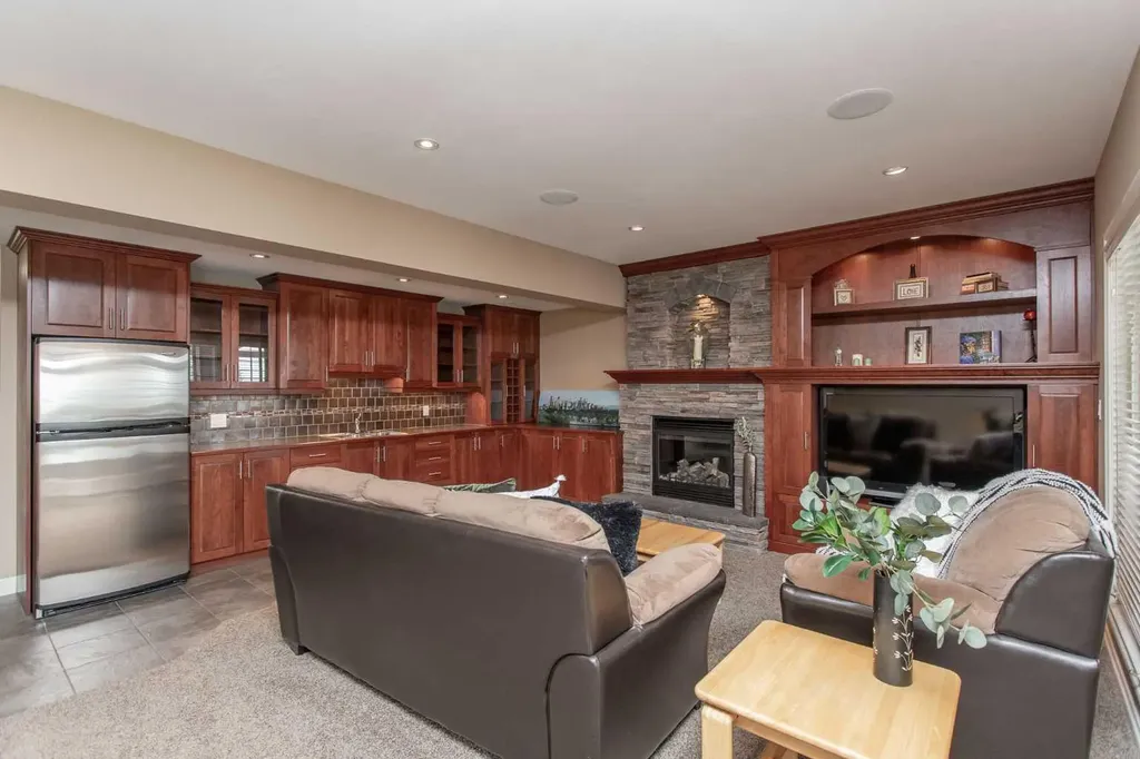 27111 Highway 597 Rural Lacombe County AB T0M 0J0