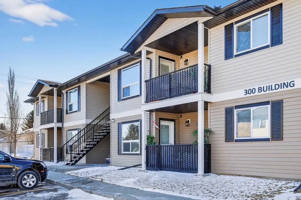 8 Bayside Place Strathmore AB T1P 0E1