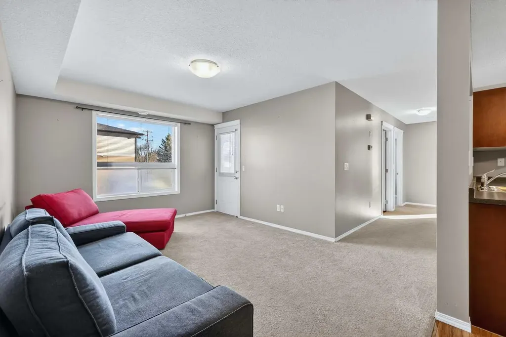 8 Bayside Place Strathmore AB T1P 0E1