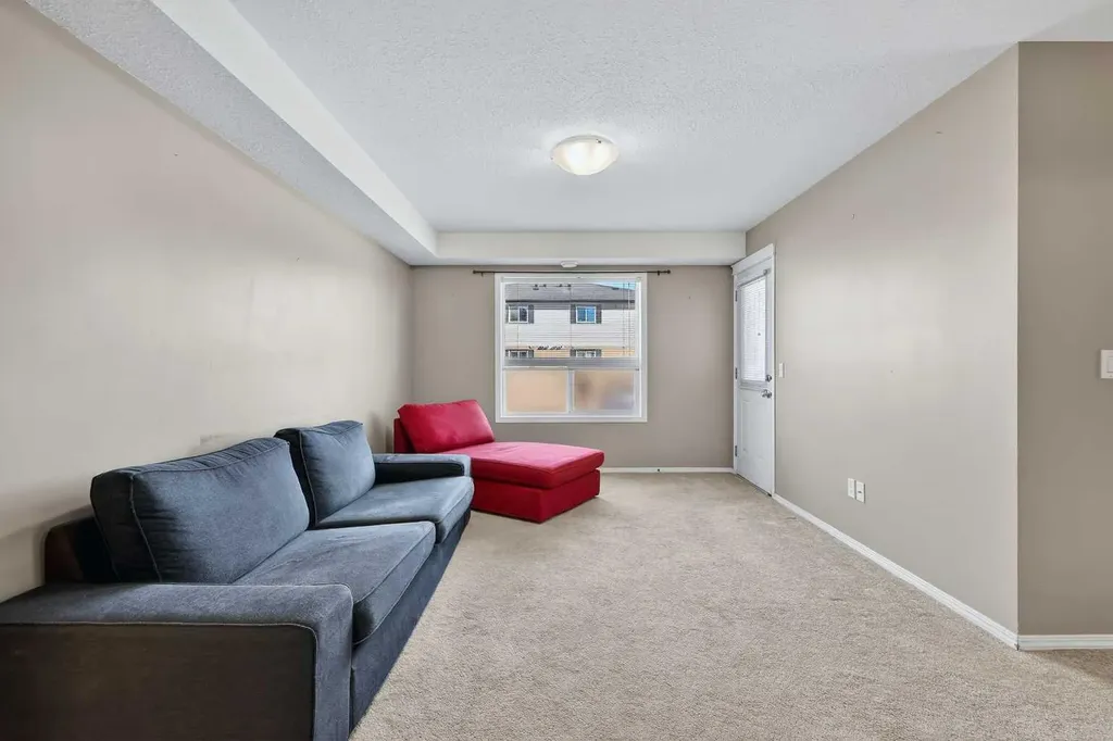 8 Bayside Place Strathmore AB T1P 0E1