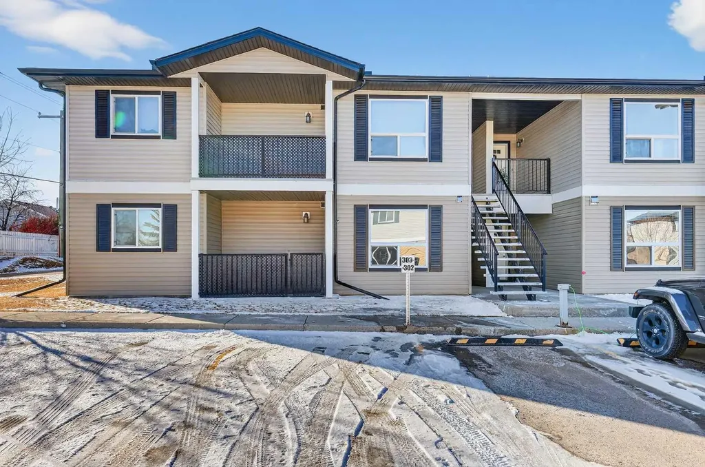 8 Bayside Place Strathmore AB T1P 0E1