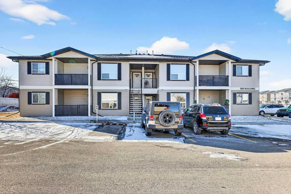 8 Bayside Place Strathmore AB T1P 0E1
