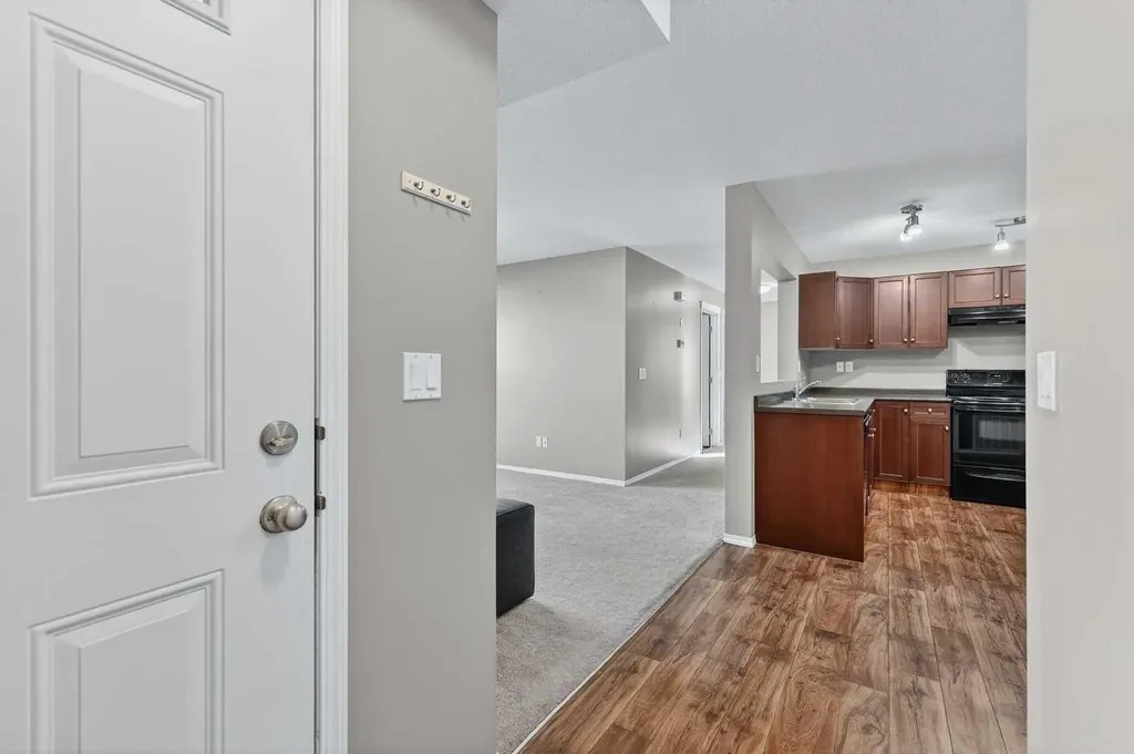 8 Bayside Place Strathmore AB T1P 0E1