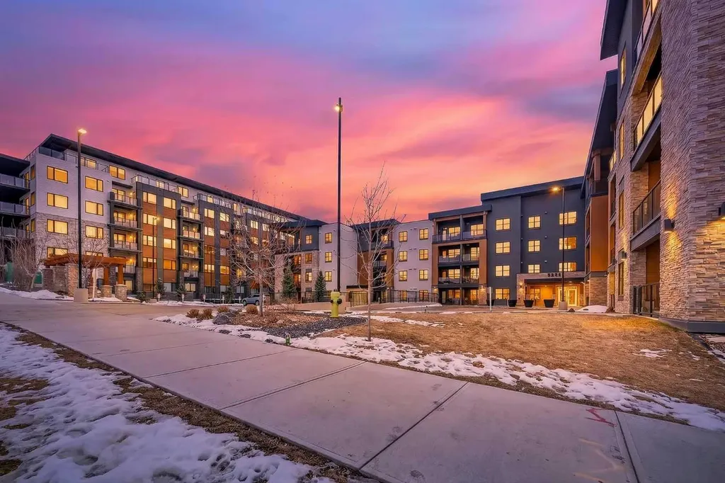 8355 19 Avenue SW Calgary AB T3H 6G3