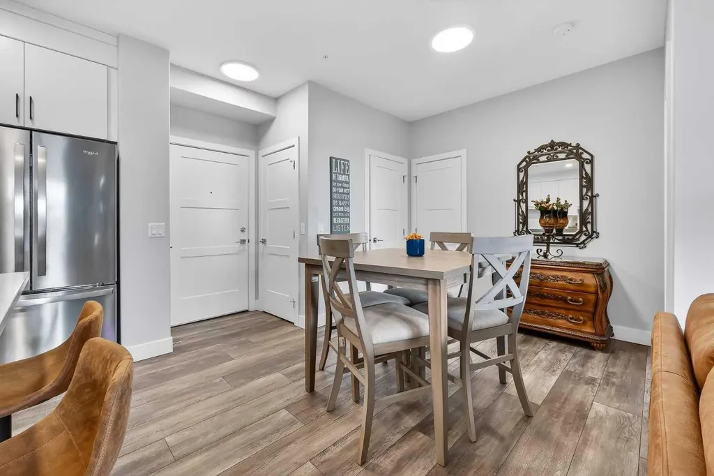 8355 19 Avenue SW Calgary AB T3H 6G3