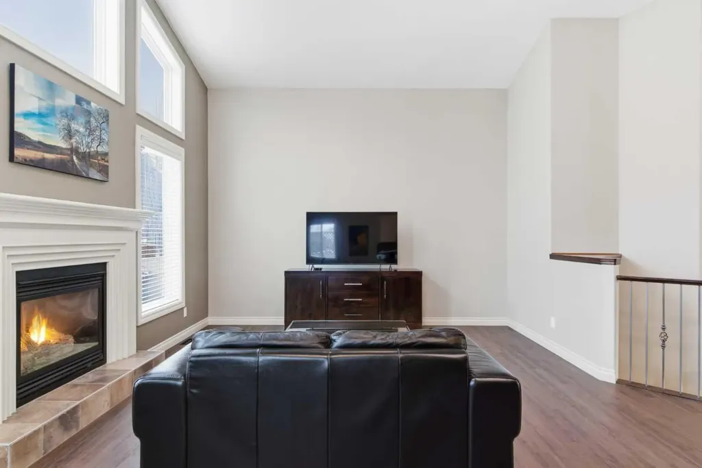 1151 Westmount Drive Strathmore AB T1P1Y6