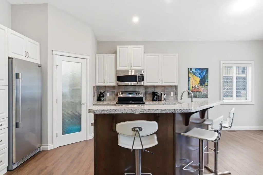 1151 Westmount Drive Strathmore AB T1P1Y6