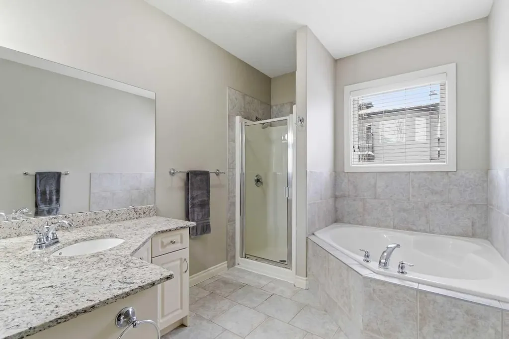 1151 Westmount Drive Strathmore AB T1P1Y6