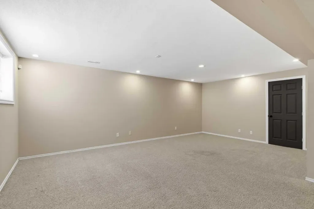 1151 Westmount Drive Strathmore AB T1P1Y6