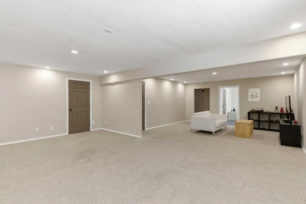 1151 Westmount Drive Strathmore AB T1P1Y6