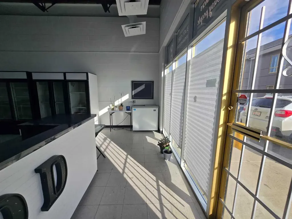 3132 26 Street NE Calgary AB T1Y6Z1
