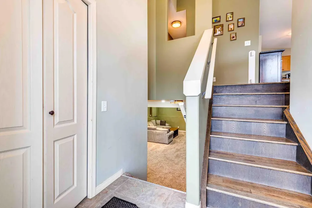 95 Inglewood Drive Red Deer AB T4R0B2
