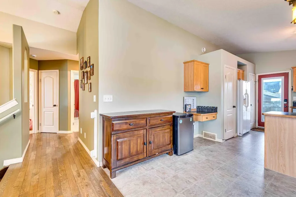 95 Inglewood Drive Red Deer AB T4R0B2