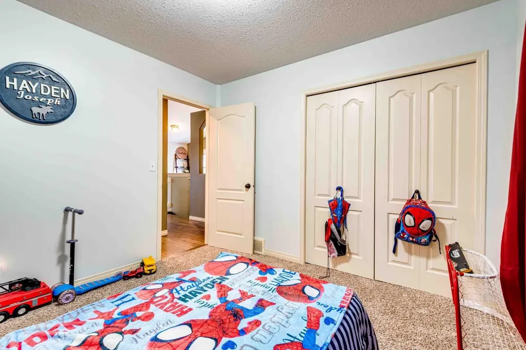 95 Inglewood Drive Red Deer AB T4R0B2