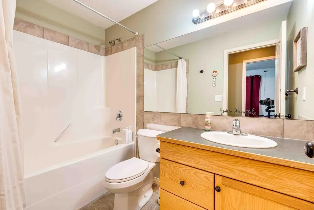 95 Inglewood Drive Red Deer AB T4R0B2