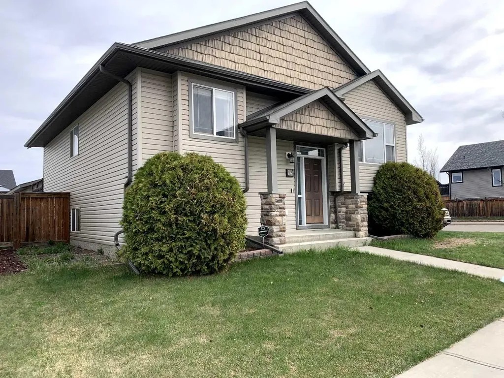 95 Inglewood Drive Red Deer AB T4R0B2
