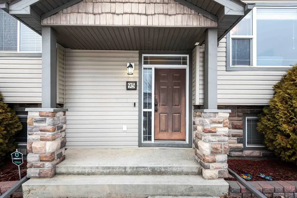 95 Inglewood Drive Red Deer AB T4R0B2