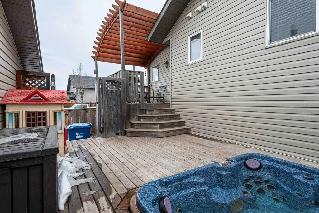95 Inglewood Drive Red Deer AB T4R0B2