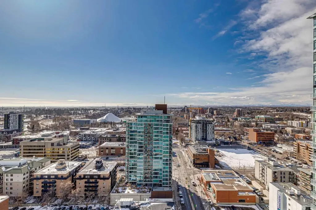 135 13 Avenue SW Calgary AB T2R 0W8