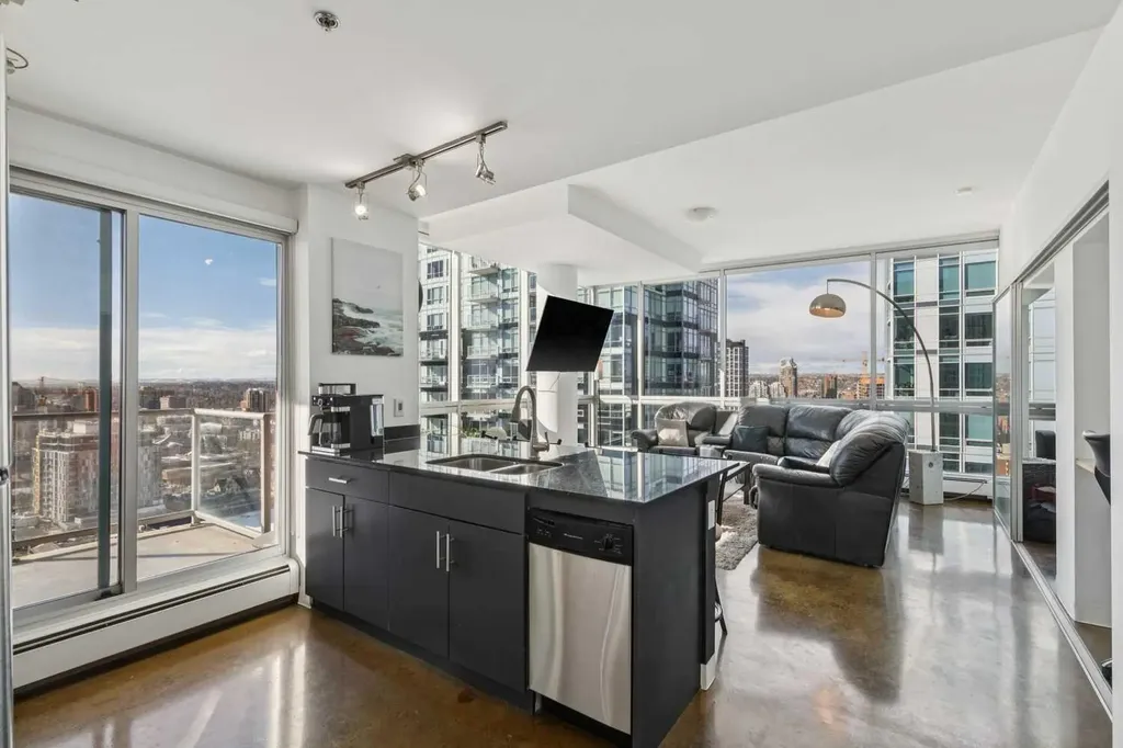 135 13 Avenue SW Calgary AB T2R 0W8