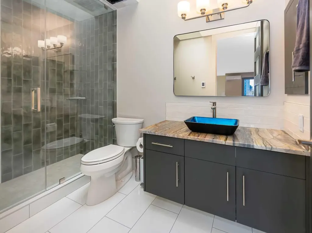1407 Kensington Close NW Calgary AB T2N 3J9