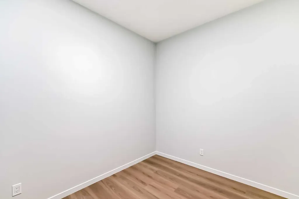 374 Corner Glen Way NE Calgary AB T3N 2P1