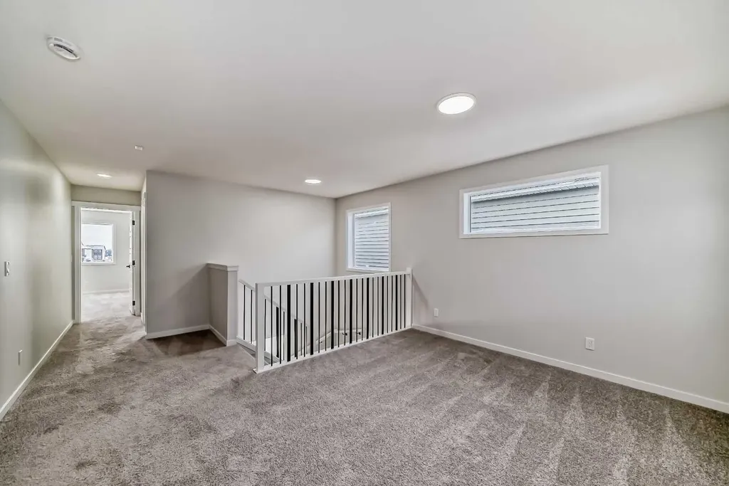 374 Corner Glen Way NE Calgary AB T3N 2P1
