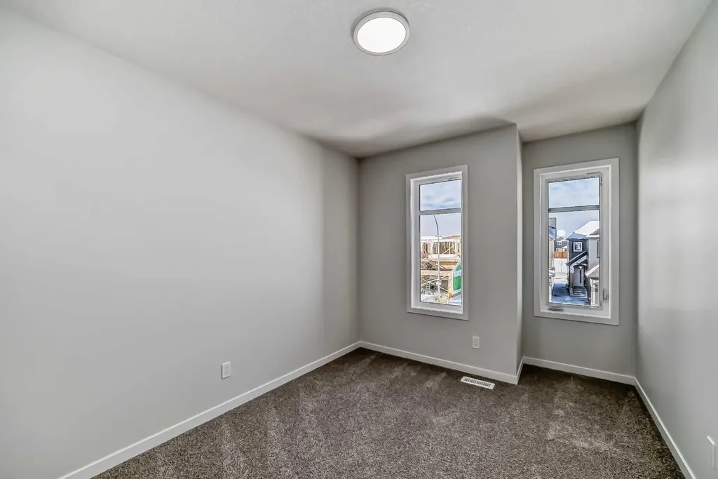 374 Corner Glen Way NE Calgary AB T3N 2P1