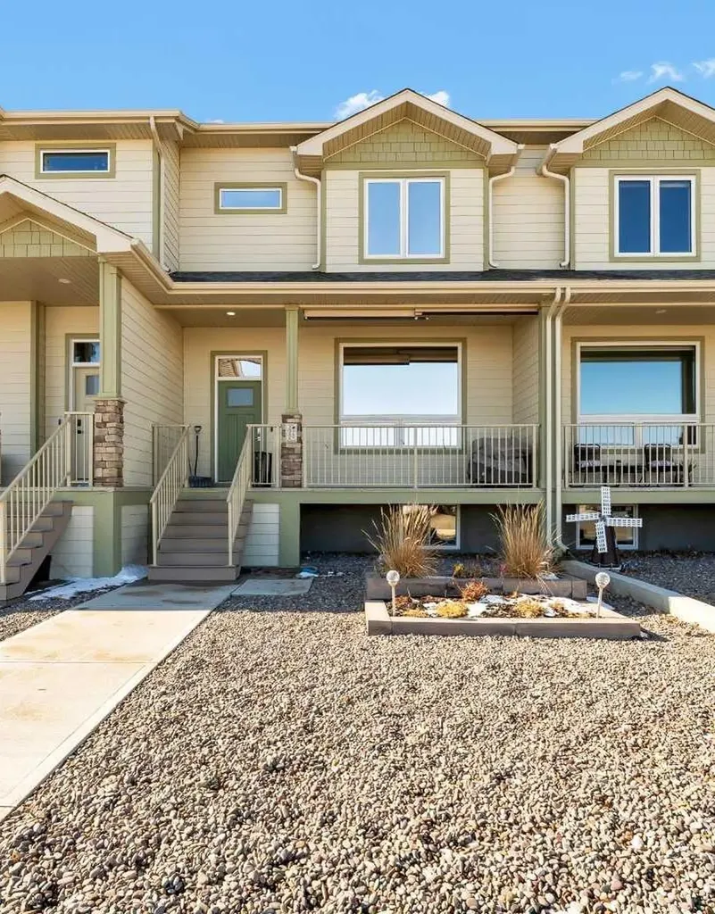 222 Ranchlands Boulevard NE Medicine Hat AB T1C0E3