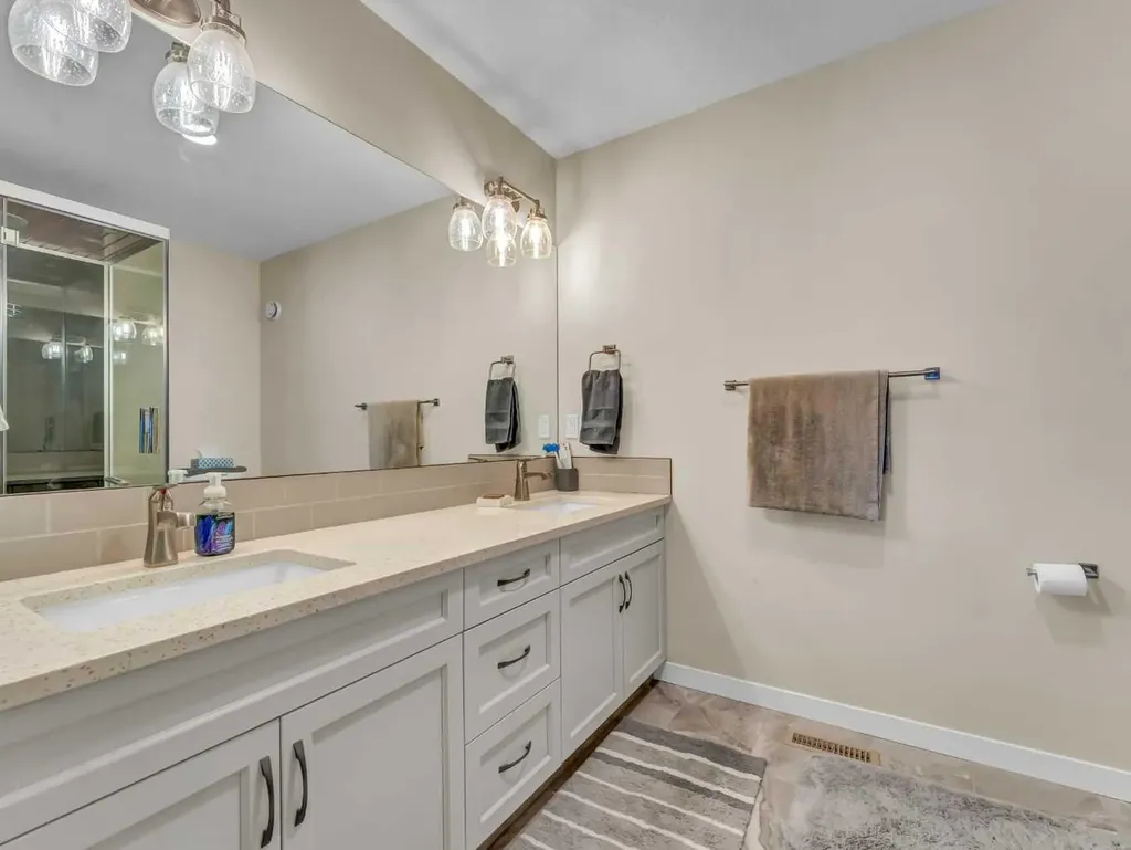 222 Ranchlands Boulevard NE Medicine Hat AB T1C0E3