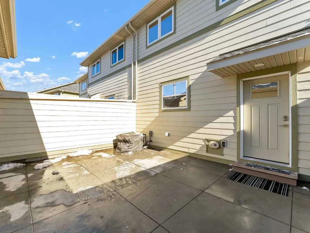 222 Ranchlands Boulevard NE Medicine Hat AB T1C0E3
