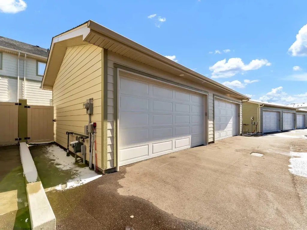 222 Ranchlands Boulevard NE Medicine Hat AB T1C0E3