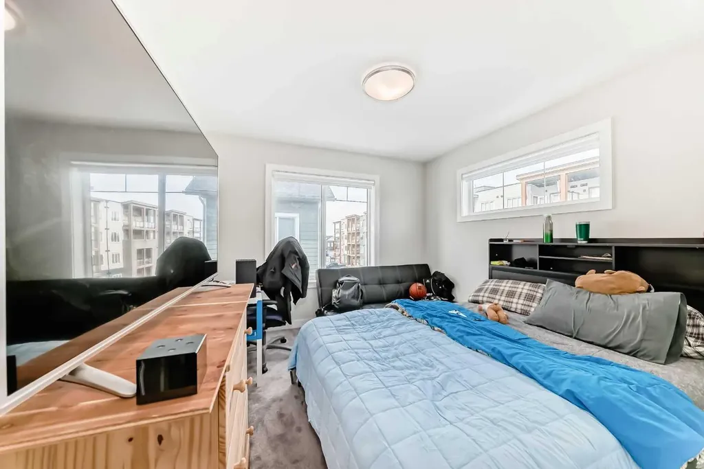 294 Canals Crossing SW Airdrie AB T4B 4L3