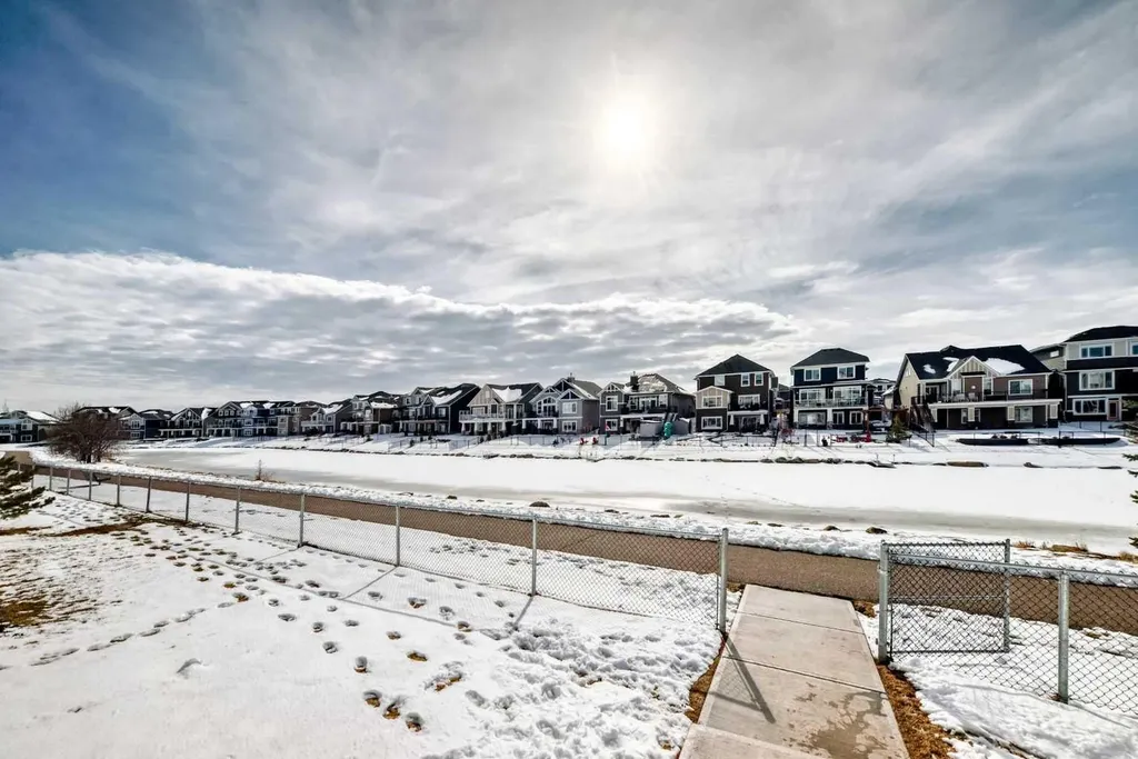 294 Canals Crossing SW Airdrie AB T4B 4L3