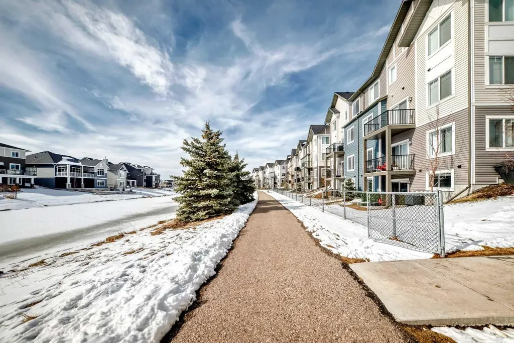 294 Canals Crossing SW Airdrie AB T4B 4L3