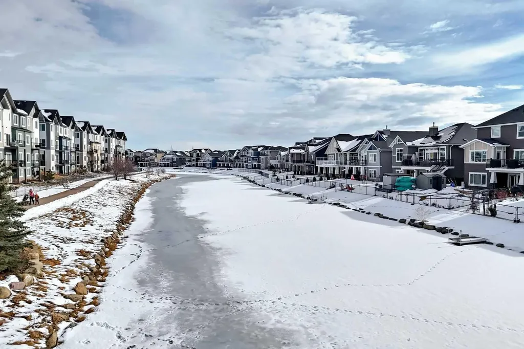 294 Canals Crossing SW Airdrie AB T4B 4L3