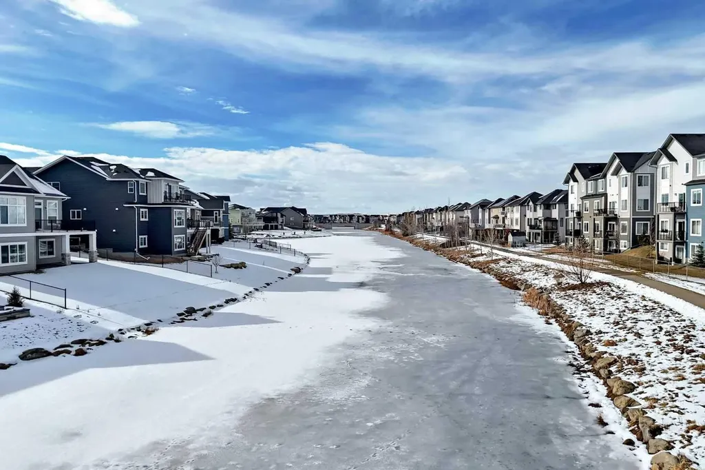 294 Canals Crossing SW Airdrie AB T4B 4L3