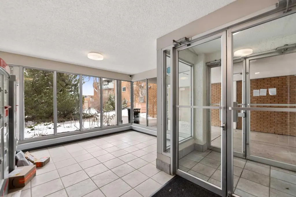 1620 8 Avenue NW Calgary AB T2N 1C4