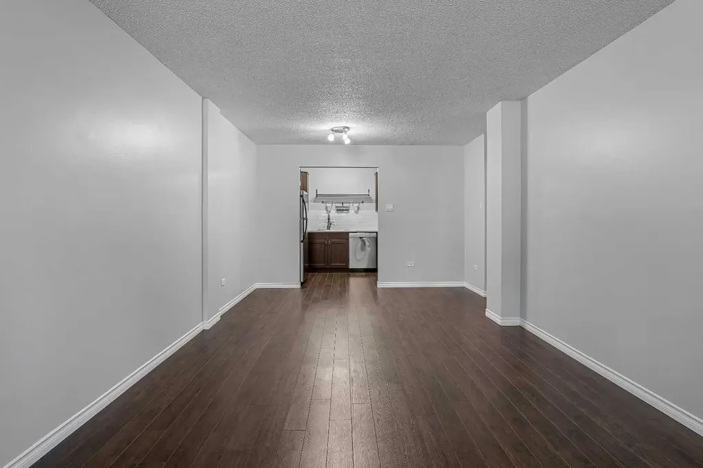 1620 8 Avenue NW Calgary AB T2N 1C4