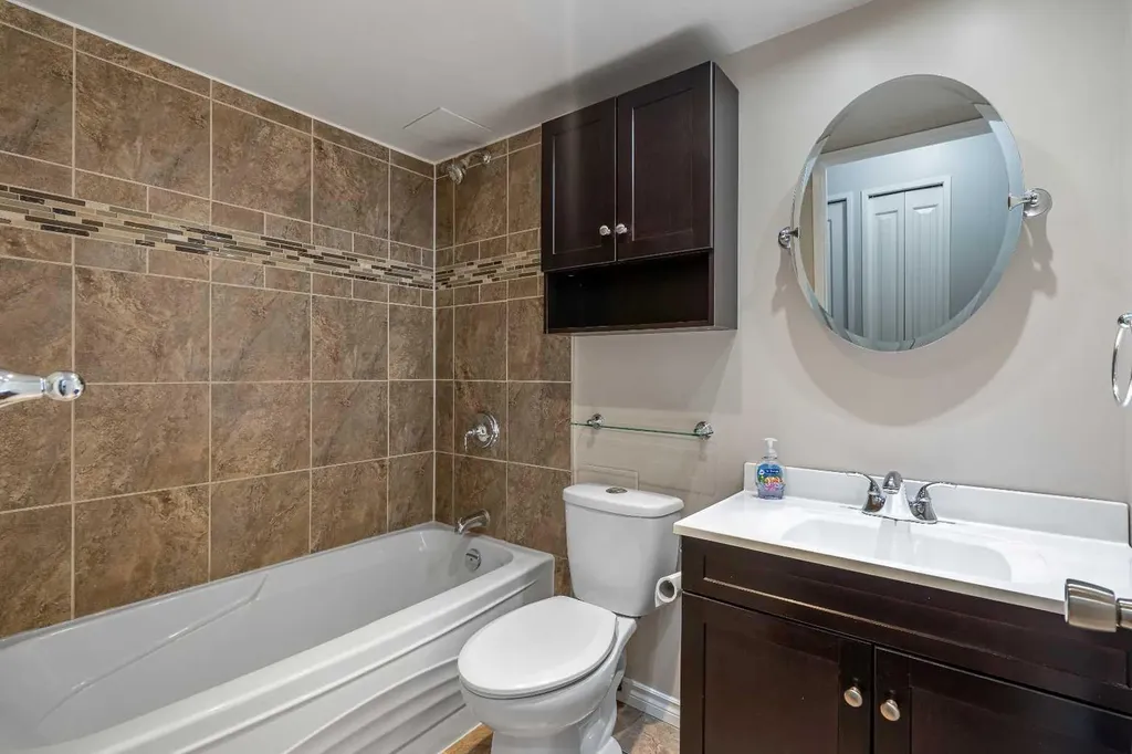 1620 8 Avenue NW Calgary AB T2N 1C4