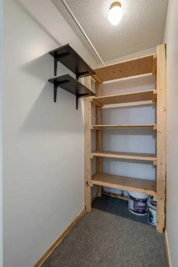 1620 8 Avenue NW Calgary AB T2N 1C4