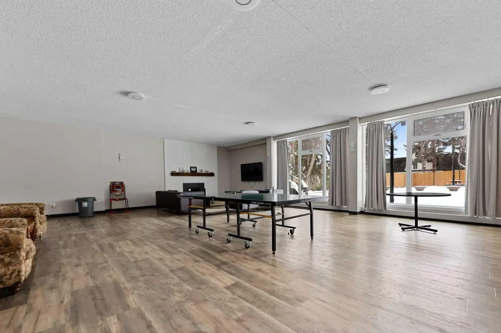 1620 8 Avenue NW Calgary AB T2N 1C4