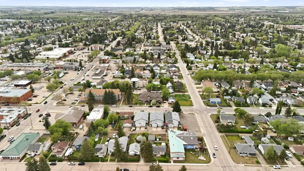 5130 50 Street Lacombe AB T4L 1X2