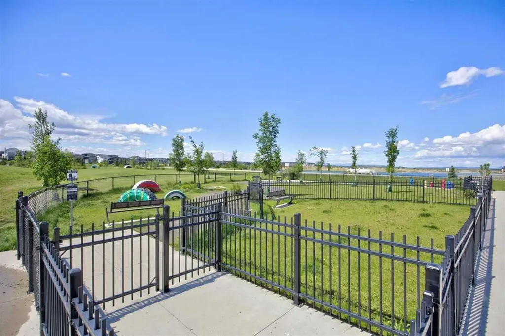 26 Harbour Way Rural Rocky View County AB T3Z 0K1