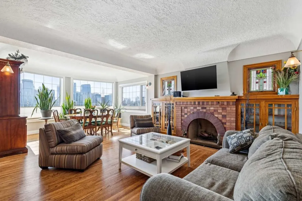 228 Crescent Road NW Calgary AB T2M 4A3