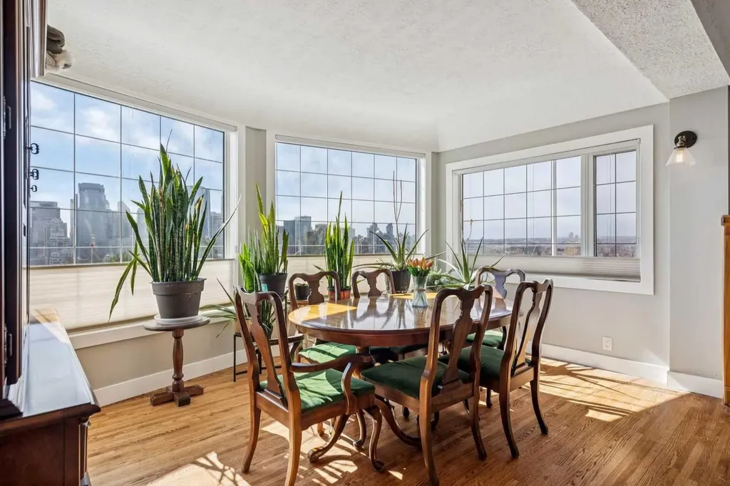 228 Crescent Road NW Calgary AB T2M 4A3