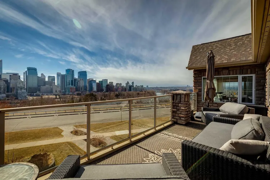 228 Crescent Road NW Calgary AB T2M 4A3