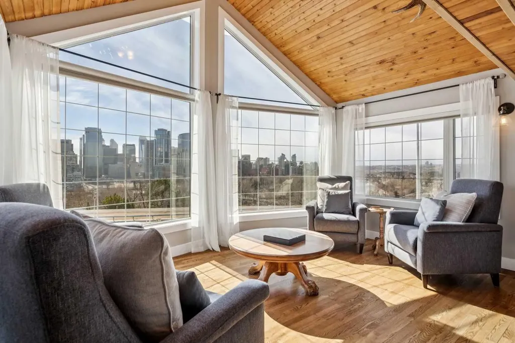 228 Crescent Road NW Calgary AB T2M 4A3